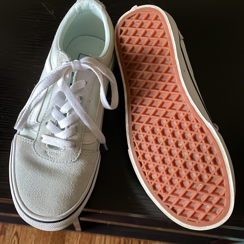 Vans - Picture 3 of 3